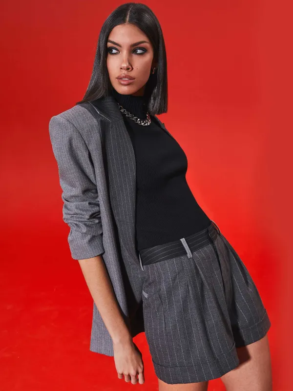 Alice and Olivia Colley Notch Collar Blazer + Conry Pleated Cuff Short-Women Matching Sets